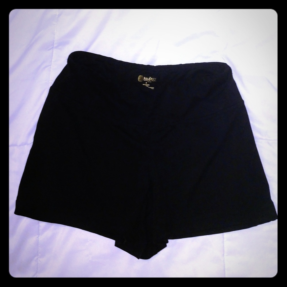 $⬇️ 🖤 BC Shorts w/Pocket Size Small 🖤